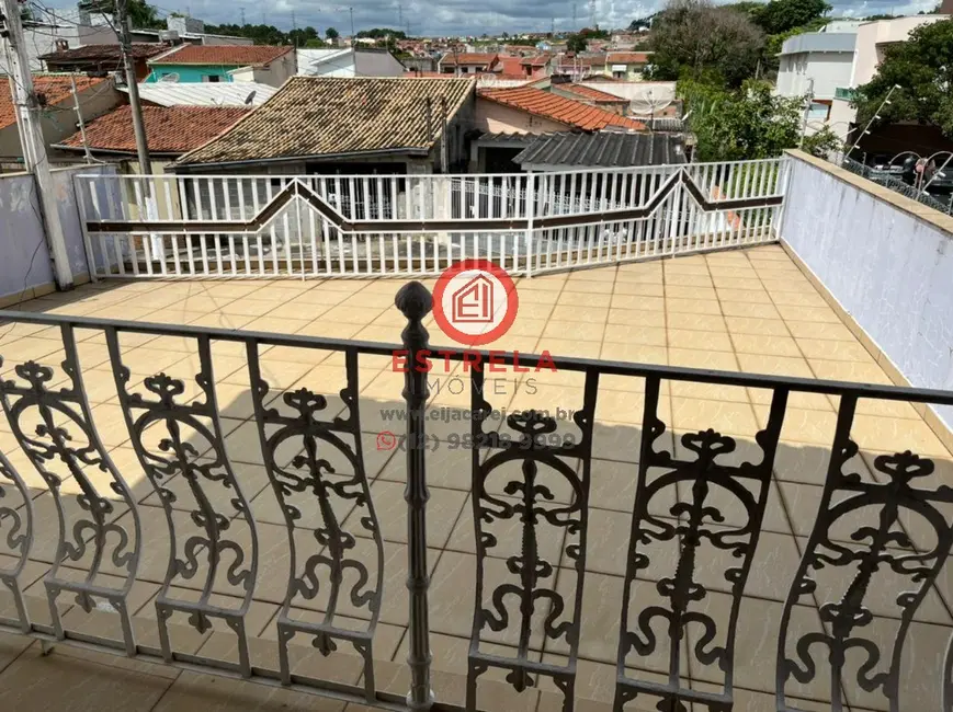 Foto 3 de Casa com 3 quartos à venda, 140m2 em Parque Califórnia, Jacarei - SP