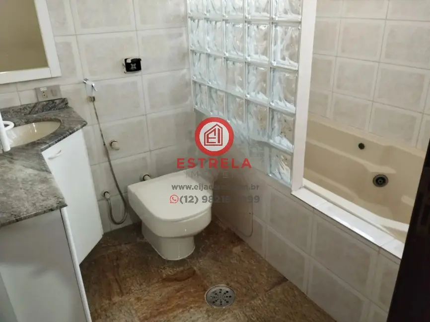 Casa com 3 quartos à venda e para alugar, 224m2 em Jardim Mesquita, Jacarei - SP - imagem 5 Foto 5 de Casa com 3 quartos à venda e para alugar, 224m2 em Jardim Mesquita, Jacarei - SP