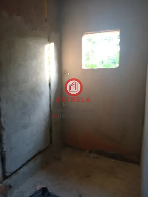 Foto 8 de Casa com 2 quartos à venda, 80m2 em Jardim Maria Amélia, Jacarei - SP