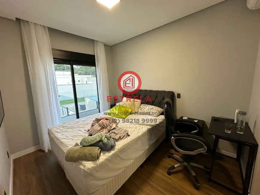 Foto 1 de Casa de Condomínio com 4 quartos à venda, 182m2 em Jardim Jacinto, Jacarei - SP