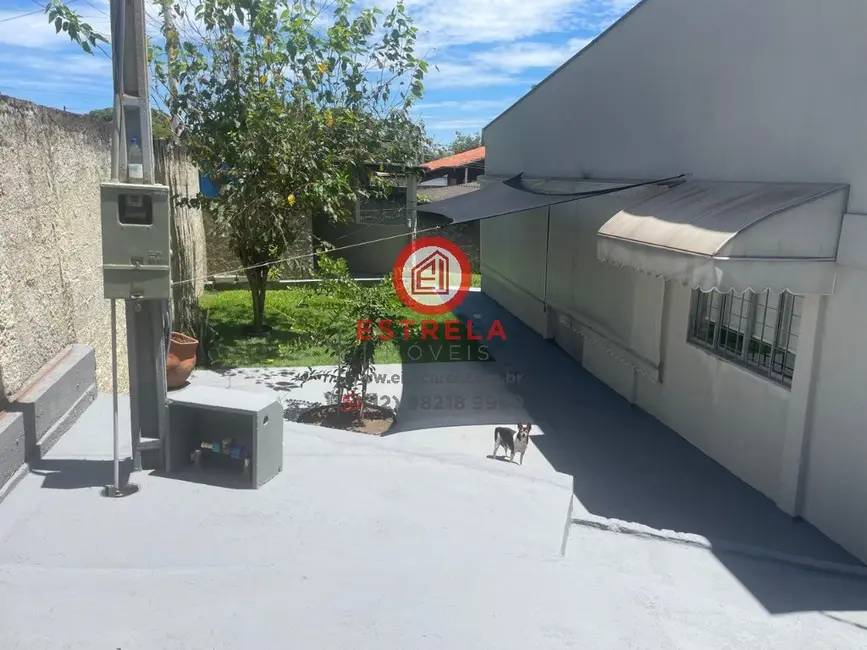 Chácara com 3 quartos à venda, 170m2 em Vila Velha, Cacapava - SP - imagem 3 Foto 3 de Chácara com 3 quartos à venda, 170m2 em Vila Velha, Cacapava - SP