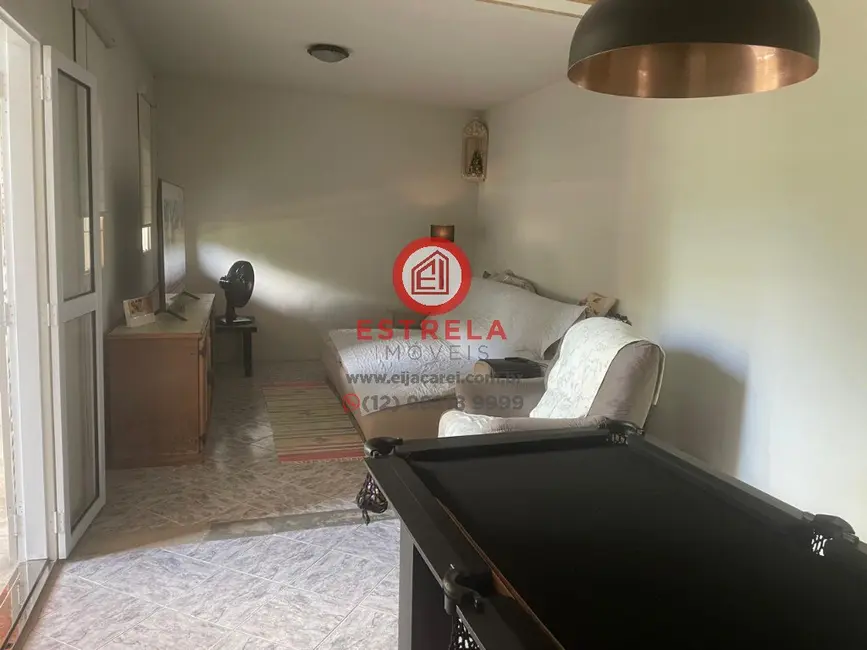 Chácara com 3 quartos à venda, 170m2 em Vila Velha, Cacapava - SP - imagem 6 Foto 6 de Chácara com 3 quartos à venda, 170m2 em Vila Velha, Cacapava - SP