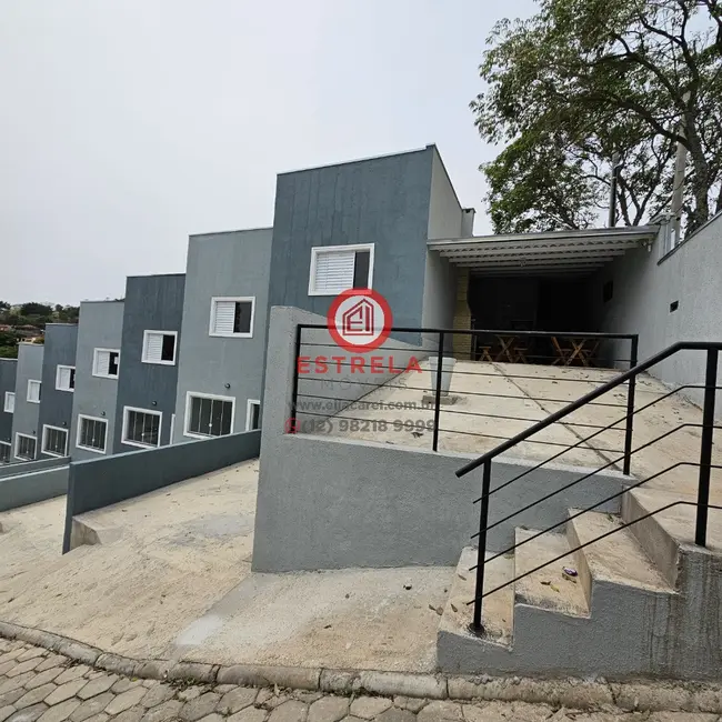 Foto 1 de Casa de Condomínio com 2 quartos à venda, 68m2 em Centro, Santa Branca - SP