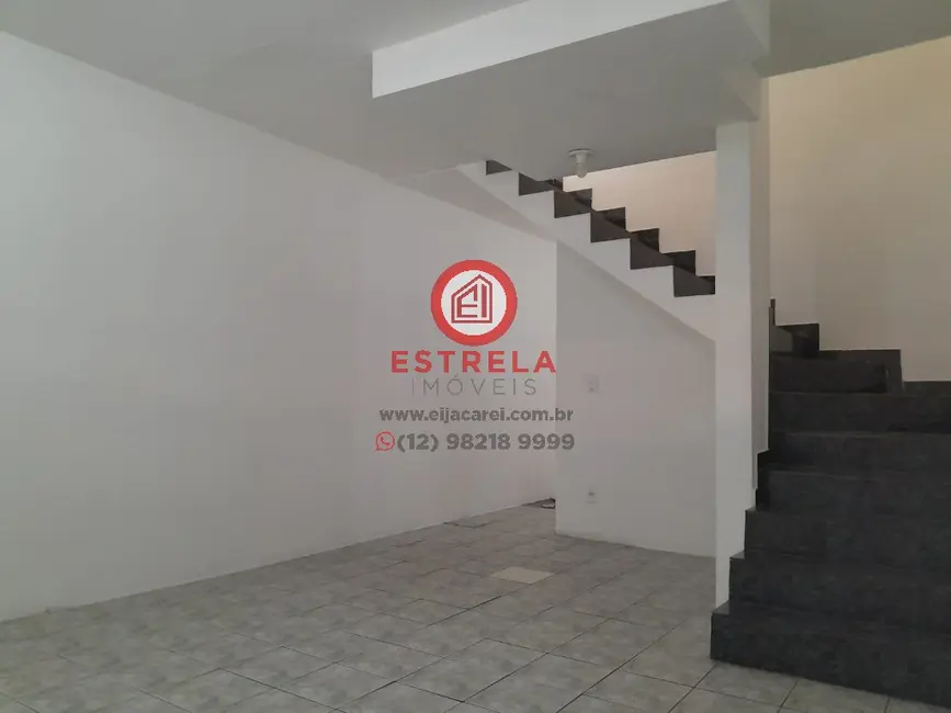 Foto 9 de Casa de Condomínio com 2 quartos à venda, 80m2 em Parque Califórnia, Jacarei - SP