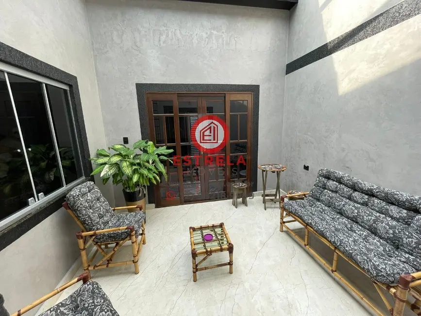 Foto 4 de Casa com 4 quartos à venda, 212m2 em Jardim Flórida, Jacarei - SP