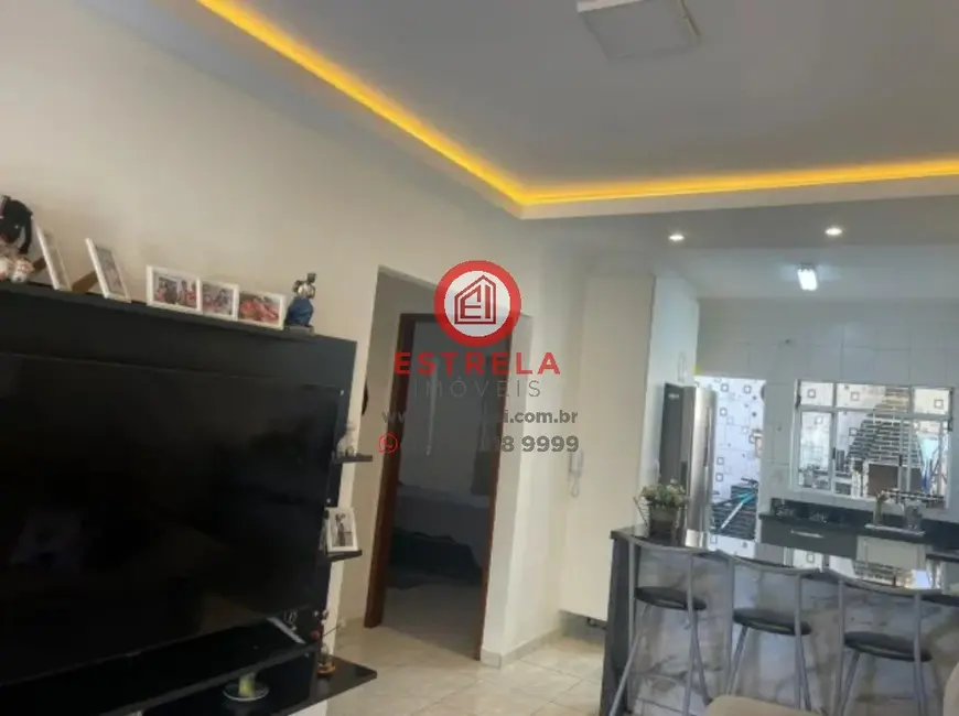 Casa com 2 quartos à venda, 110m2 em Bairro do Colonia, Jacarei - SP - imagem 1 Foto 1 de Casa com 2 quartos à venda, 110m2 em Bairro do Colonia, Jacarei - SP