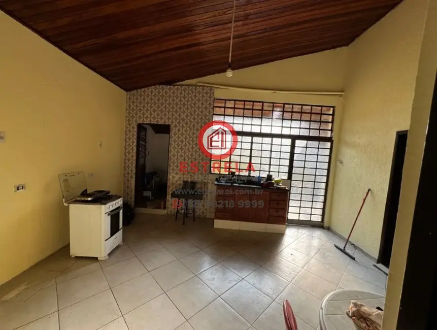 Foto 2 de Casa com 4 quartos à venda, 197m2 em Vila Zezé, Jacarei - SP