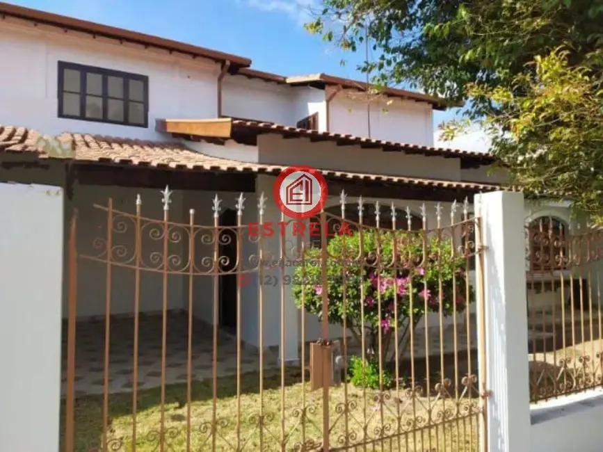 Foto 1 de Casa com 5 quartos à venda, 234m2 em Parque Brasil, Jacarei - SP