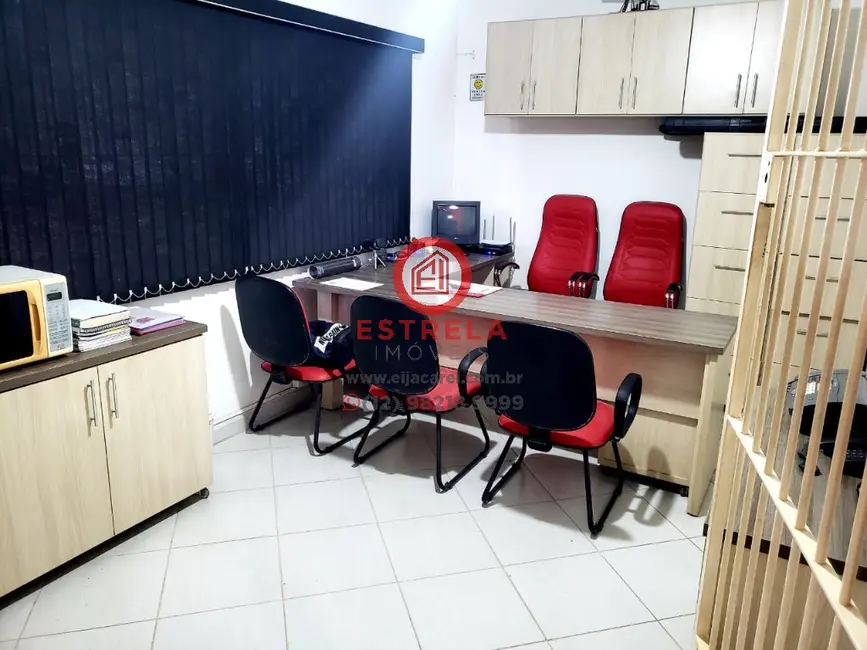 Foto 2 de Armazém / Galpão à venda, 600m2 em Jardim Terras de Santa Helena, Jacarei - SP