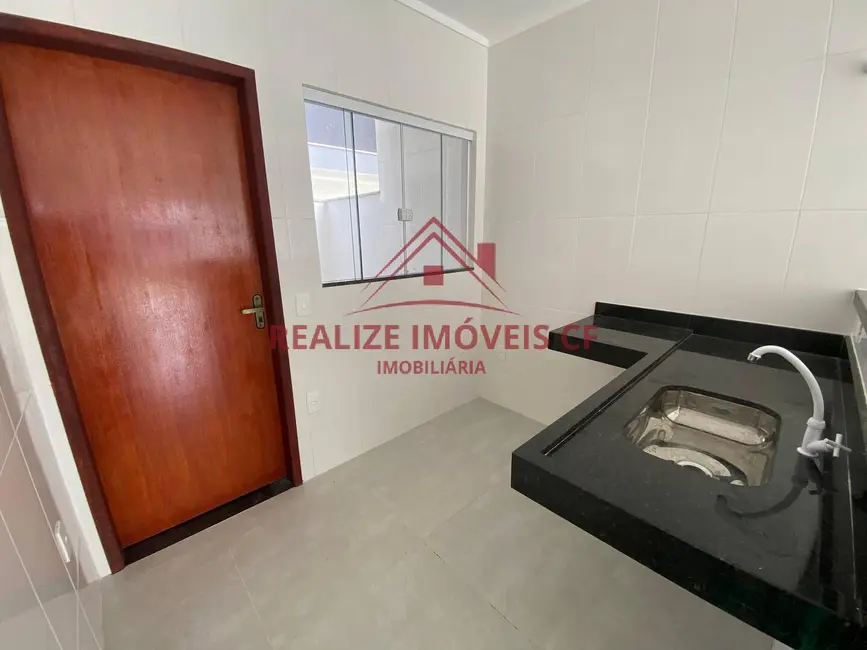 Casa com 2 quartos à venda, 60m2 em Cabo Frio - RJ - imagem 5 Foto 5 de Casa com 2 quartos à venda, 60m2 em Cabo Frio - RJ