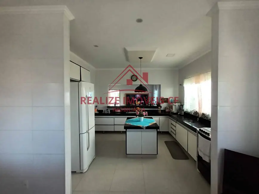 Casa de Condomínio com 5 quartos à venda, 260m2 em Cabo Frio - RJ - imagem 7 Foto 7 de Casa de Condomínio com 5 quartos à venda, 260m2 em Cabo Frio - RJ