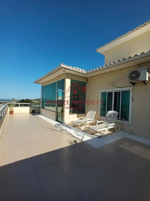 Casa de Condomínio com 5 quartos à venda, 260m2 em Cabo Frio - RJ - imagem 1 Foto 1 de Casa de Condomínio com 5 quartos à venda, 260m2 em Cabo Frio - RJ