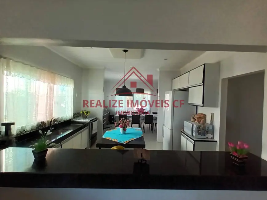 Casa de Condomínio com 5 quartos à venda, 260m2 em Cabo Frio - RJ - imagem 6 Foto 6 de Casa de Condomínio com 5 quartos à venda, 260m2 em Cabo Frio - RJ