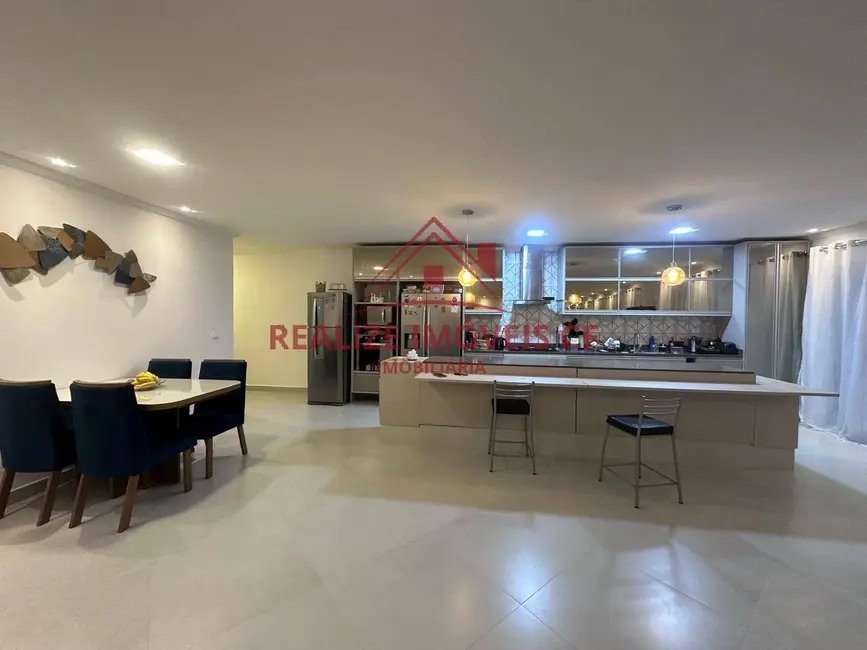 Foto 8 de Casa com 5 quartos à venda, 512m2 em Cabo Frio - RJ