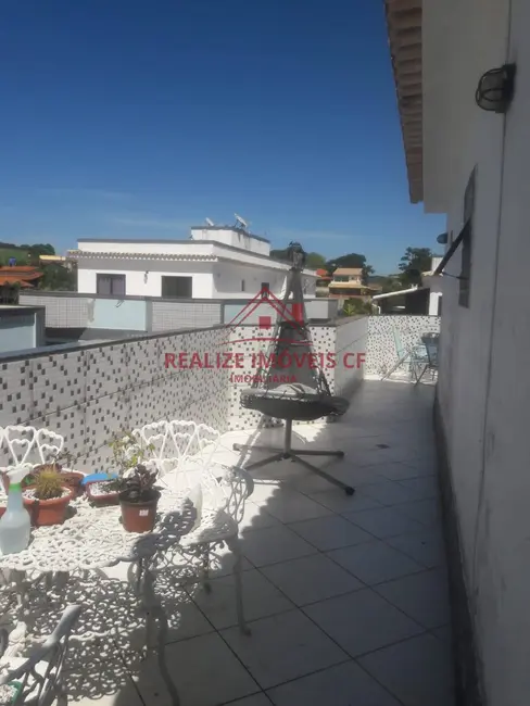 Cobertura com 3 quartos à venda, 150m2 em Balneário São Pedro, Sao Pedro Da Aldeia - RJ - imagem 3 Foto 3 de Cobertura com 3 quartos à venda, 150m2 em Balneário São Pedro, Sao Pedro Da Aldeia - RJ