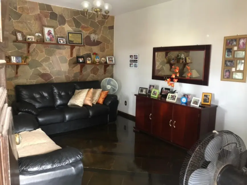 Foto 5 de Casa com 5 quartos à venda, 200m2 em Porto da Aldeia, Sao Pedro Da Aldeia - RJ