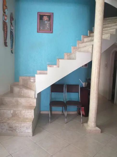 Casa com 4 quartos à venda, 170m2 em Jardim Excelsior, Cabo Frio - RJ - imagem 5 Foto 5 de Casa com 4 quartos à venda, 170m2 em Jardim Excelsior, Cabo Frio - RJ