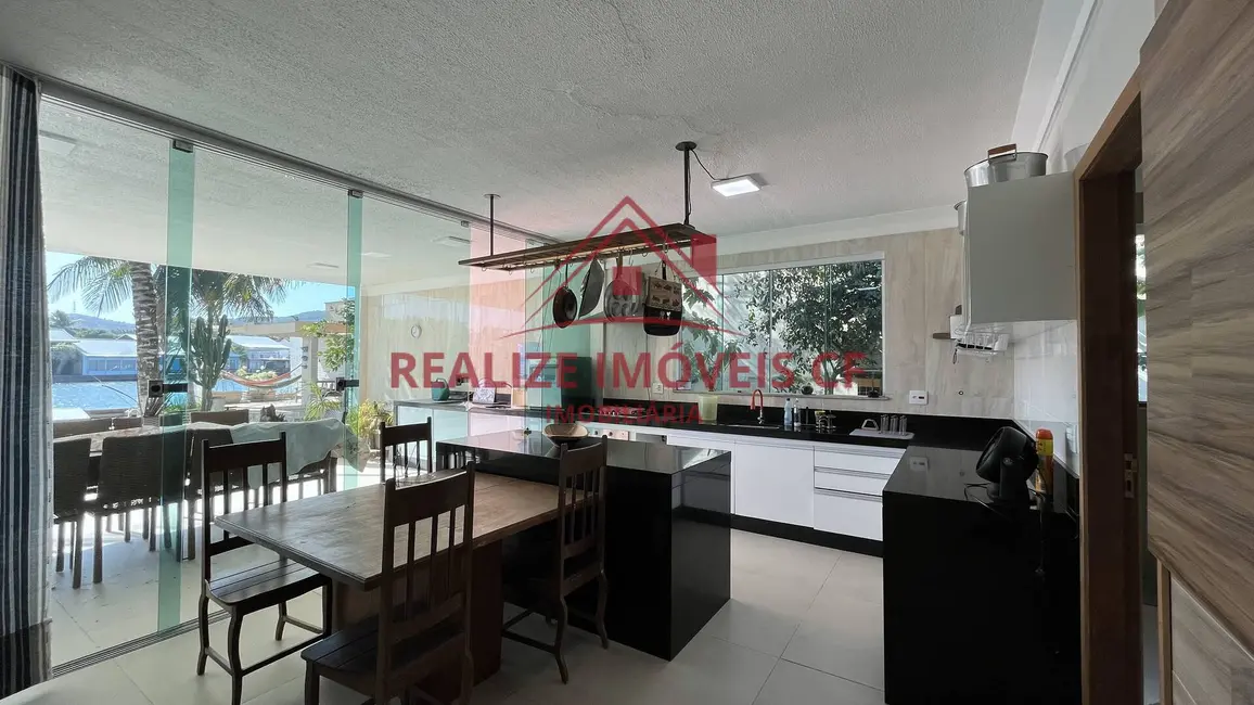 Foto 8 de Casa com 4 quartos à venda, 600m2 em Ogiva, Cabo Frio - RJ