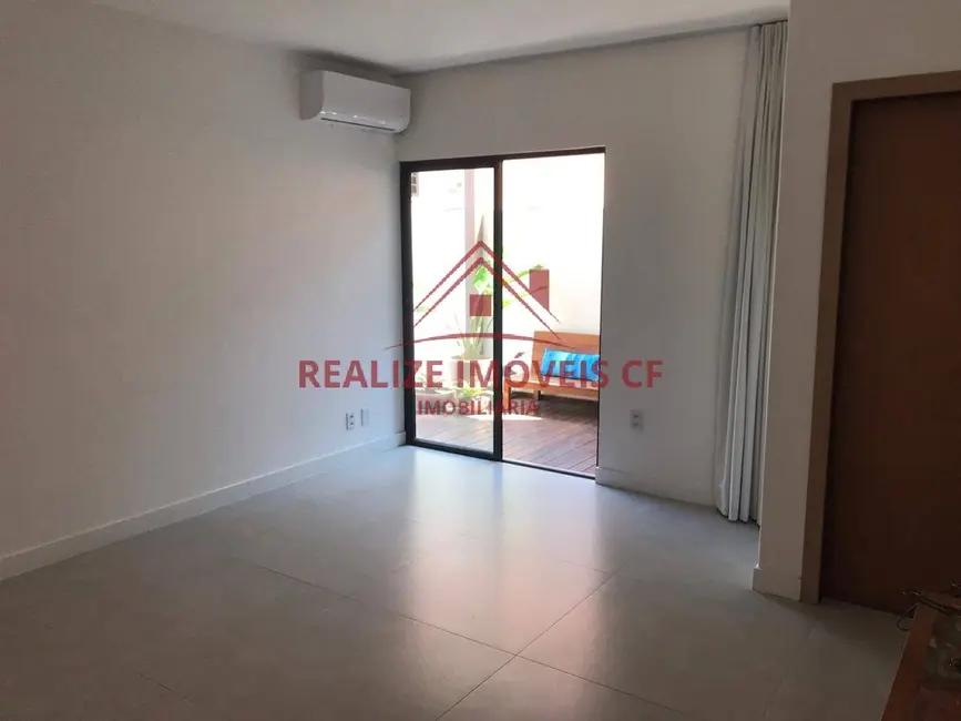 Foto 1 de Apartamento com 2 quartos à venda, 80m2 em Palmeiras, Cabo Frio - RJ