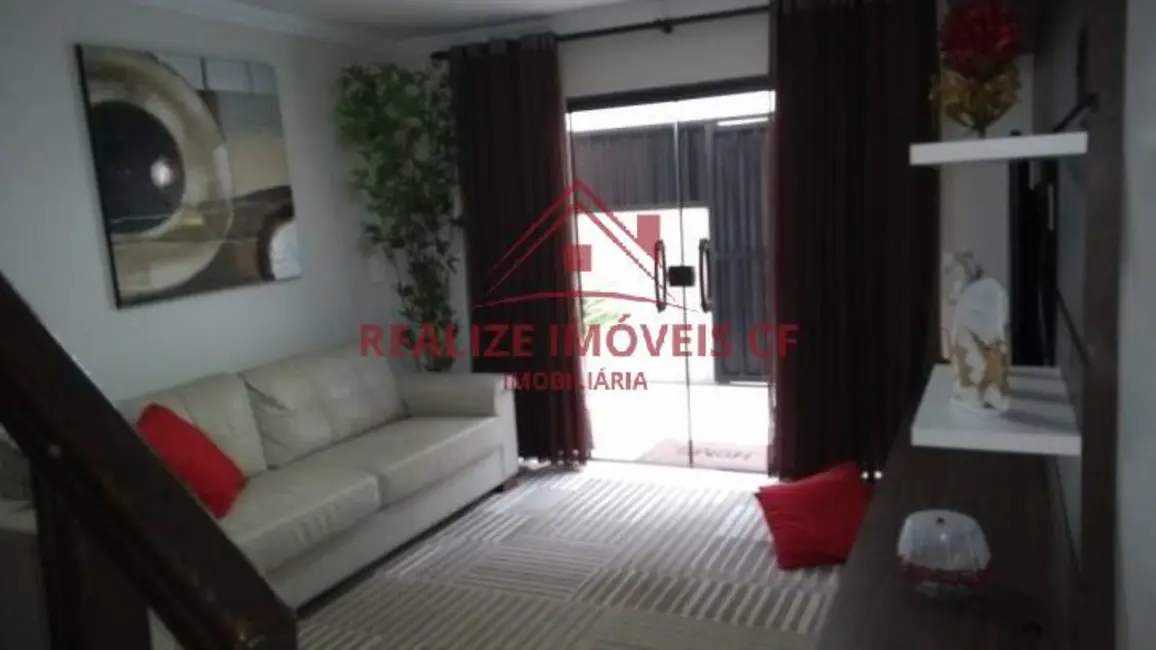 Foto 3 de Casa de Condomínio com 3 quartos à venda, 200m2 em Jardim Flamboyant, Cabo Frio - RJ