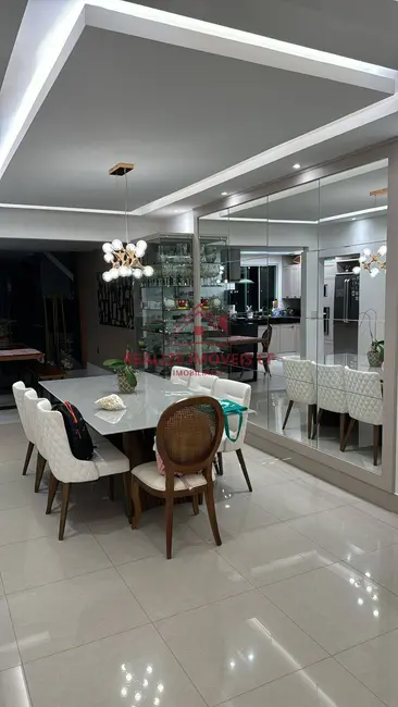 Casa com 4 quartos à venda, 240m2 em Portinho, Cabo Frio - RJ - imagem 6 Foto 6 de Casa com 4 quartos à venda, 240m2 em Portinho, Cabo Frio - RJ