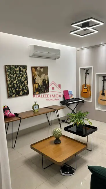 Casa com 4 quartos à venda, 240m2 em Portinho, Cabo Frio - RJ - imagem 3 Foto 3 de Casa com 4 quartos à venda, 240m2 em Portinho, Cabo Frio - RJ