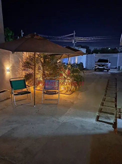 Foto 4 de Casa com 6 quartos à venda, 150m2 em Cabo Frio - RJ