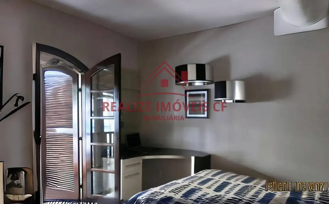Casa com 4 quartos à venda, 150m2 em Centro, Cabo Frio - RJ - imagem 3 Foto 3 de Casa com 4 quartos à venda, 150m2 em Centro, Cabo Frio - RJ