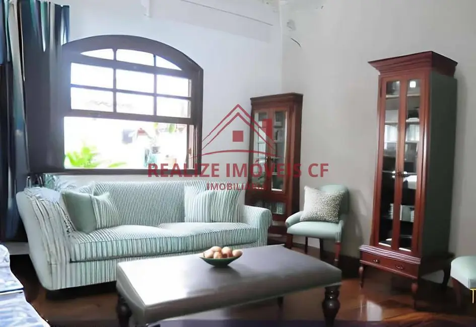 Foto 1 de Casa com 4 quartos à venda, 150m2 em Centro, Cabo Frio - RJ
