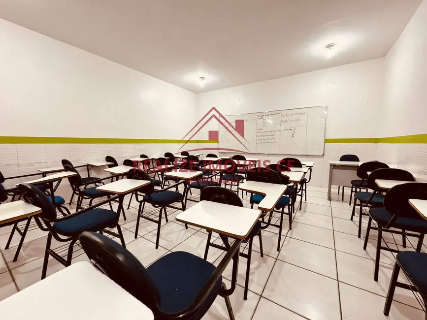 Sala Comercial para alugar, 300m2 em Jardim Flamboyant, Cabo Frio - RJ - imagem 4 Foto 4 de Sala Comercial para alugar, 300m2 em Jardim Flamboyant, Cabo Frio - RJ