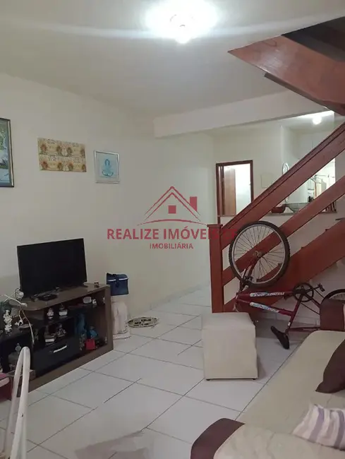 Foto 3 de Casa de Condomínio com 3 quartos à venda em Cajueiro, Cabo Frio - RJ