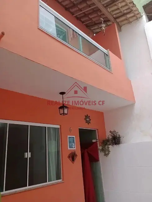 Foto 1 de Casa de Condomínio com 3 quartos à venda em Cajueiro, Cabo Frio - RJ