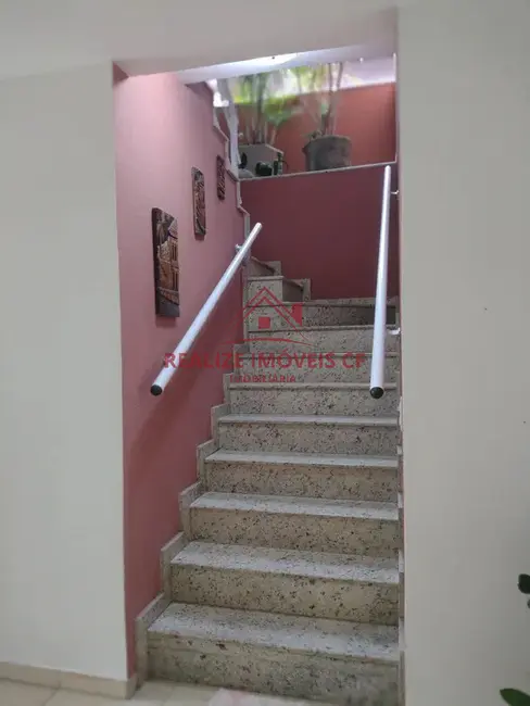 Foto 8 de Casa com 4 quartos à venda em Parque Burle, Cabo Frio - RJ