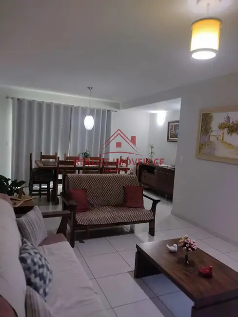 Foto 2 de Casa com 4 quartos à venda em Parque Burle, Cabo Frio - RJ