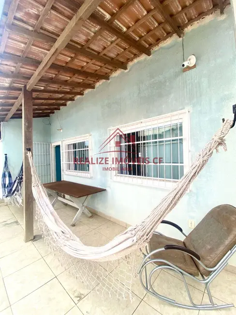 Casa com 2 quartos à venda, 80m2 em Cabo Frio - RJ - imagem 2 Foto 2 de Casa com 2 quartos à venda, 80m2 em Cabo Frio - RJ