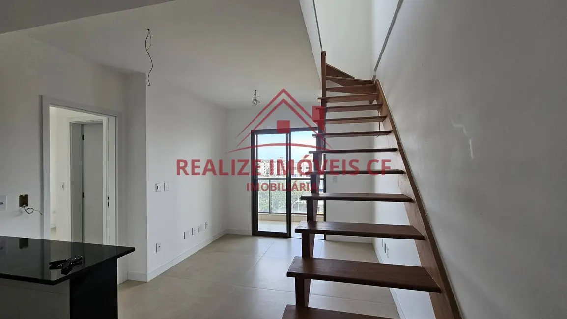 Foto 2 de Cobertura com 3 quartos à venda, 121m2 em Braga, Cabo Frio - RJ