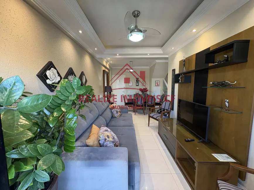 Foto 2 de Cobertura com 3 quartos à venda, 136m2 em Centro, Cabo Frio - RJ