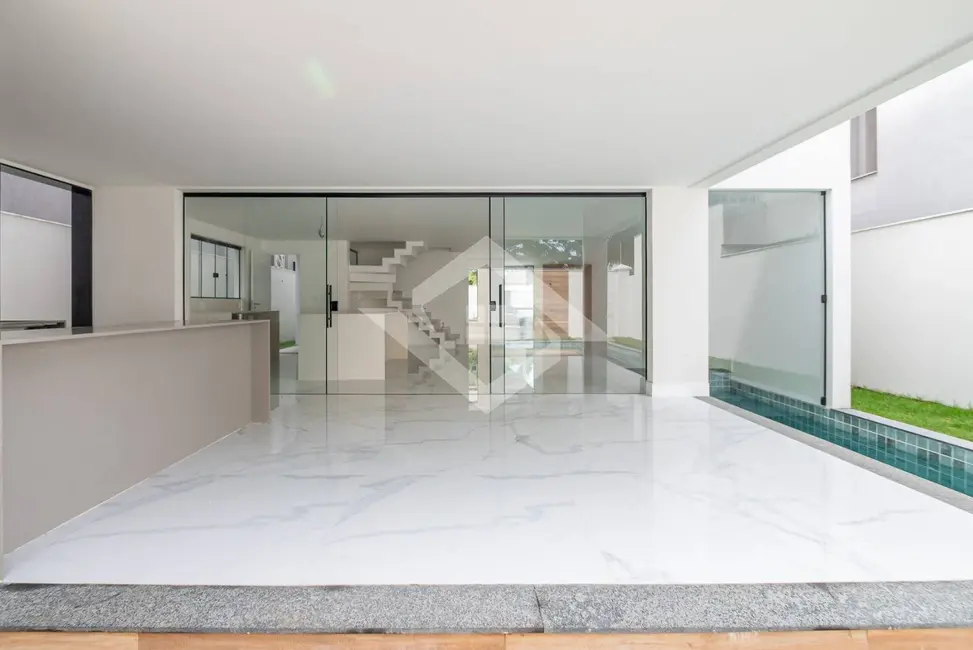 Casa com 4 quartos à venda, 317m2 em Recreio dos Bandeirantes, Rio De Janeiro - RJ - imagem 3 Foto 3 de Casa com 4 quartos à venda, 317m2 em Recreio dos Bandeirantes, Rio De Janeiro - RJ