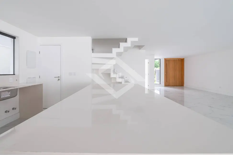 Casa com 4 quartos à venda, 317m2 em Recreio dos Bandeirantes, Rio De Janeiro - RJ - imagem 5 Foto 5 de Casa com 4 quartos à venda, 317m2 em Recreio dos Bandeirantes, Rio De Janeiro - RJ