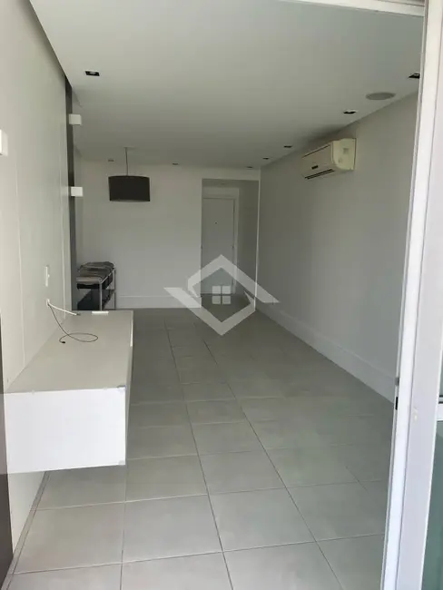 Foto 4 de Apartamento com 3 quartos à venda, 106m2 em Barra da Tijuca, Rio De Janeiro - RJ