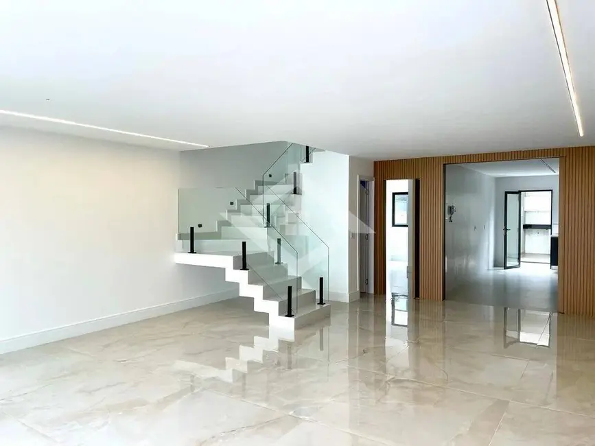 Casa com 4 quartos à venda, 320m2 em Recreio dos Bandeirantes, Rio De Janeiro - RJ - imagem 3 Foto 3 de Casa com 4 quartos à venda, 320m2 em Recreio dos Bandeirantes, Rio De Janeiro - RJ