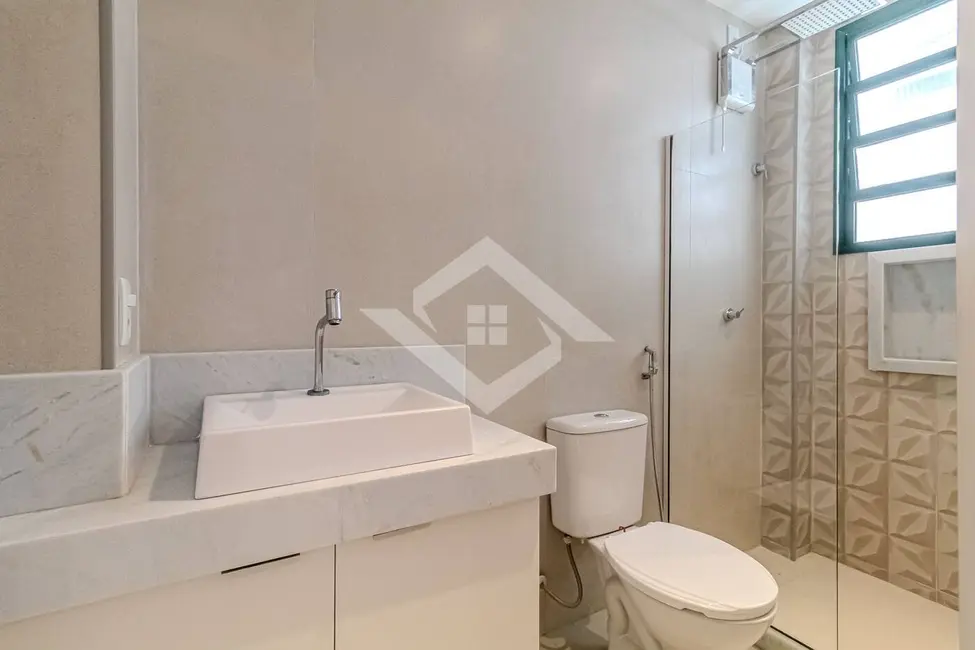 Apartamento com 1 quarto à venda, 35m2 em Copacabana, Rio De Janeiro - RJ - imagem 9 Foto 9 de Apartamento com 1 quarto à venda, 35m2 em Copacabana, Rio De Janeiro - RJ