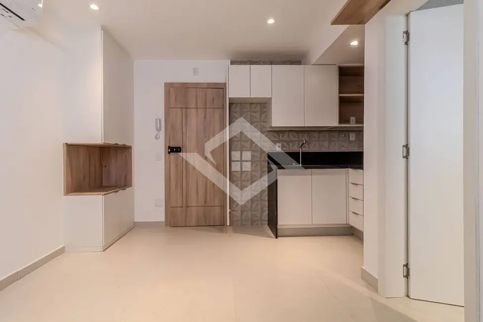 Apartamento com 1 quarto à venda, 35m2 em Copacabana, Rio De Janeiro - RJ - imagem 7 Foto 7 de Apartamento com 1 quarto à venda, 35m2 em Copacabana, Rio De Janeiro - RJ