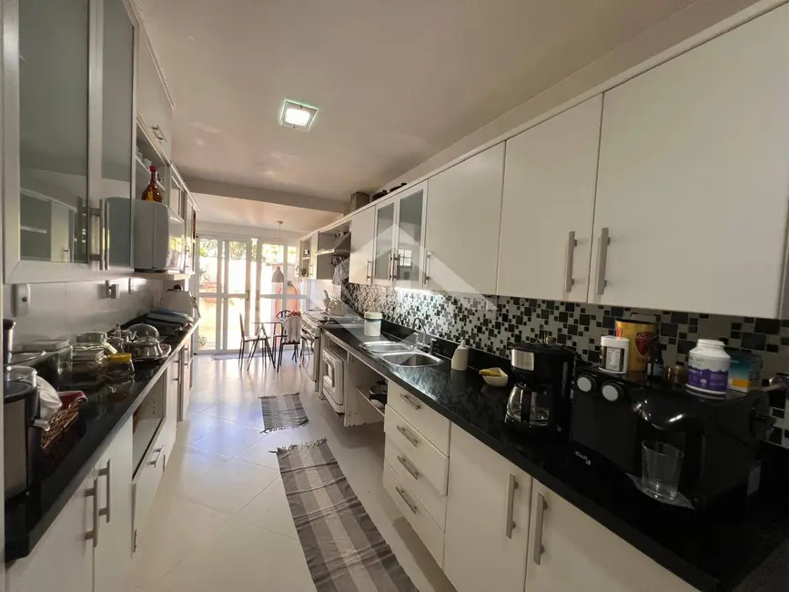 Casa com 3 quartos à venda, 177m2 em Recreio dos Bandeirantes, Rio De Janeiro - RJ - imagem 9 Foto 9 de Casa com 3 quartos à venda, 177m2 em Recreio dos Bandeirantes, Rio De Janeiro - RJ