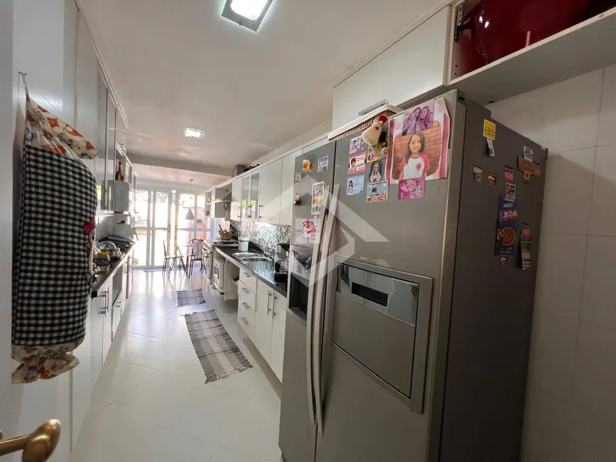 Casa com 3 quartos à venda, 177m2 em Recreio dos Bandeirantes, Rio De Janeiro - RJ - imagem 8 Foto 8 de Casa com 3 quartos à venda, 177m2 em Recreio dos Bandeirantes, Rio De Janeiro - RJ