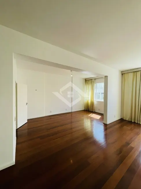 Foto 4 de Apartamento com 5 quartos à venda, 250m2 em Copacabana, Rio De Janeiro - RJ