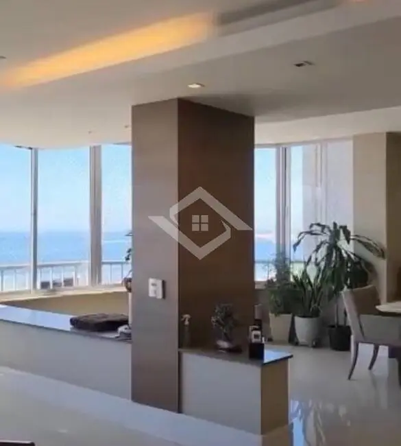 Apartamento com 3 quartos à venda, 270m2 em Copacabana, Rio De Janeiro - RJ - imagem 5 Foto 5 de Apartamento com 3 quartos à venda, 270m2 em Copacabana, Rio De Janeiro - RJ