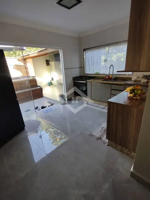 Foto 2 de Casa com 2 quartos à venda, 160m2 em Campo Grande, Rio De Janeiro - RJ