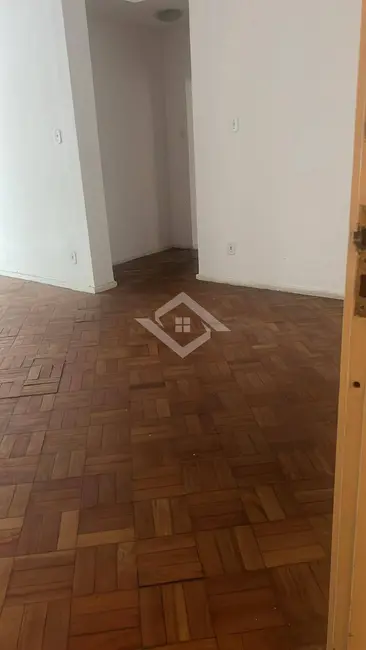 Apartamento com 3 quartos à venda, 103m2 em Copacabana, Rio De Janeiro - RJ - imagem 2 Foto 2 de Apartamento com 3 quartos à venda, 103m2 em Copacabana, Rio De Janeiro - RJ