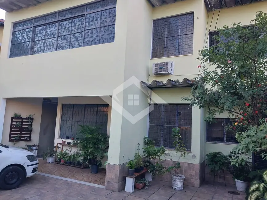 Foto 2 de Casa com 5 quartos à venda, 250m2 em Campo Grande, Rio De Janeiro - RJ